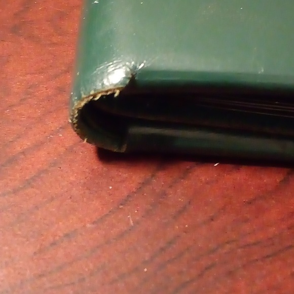 Green Genuine Cowhide Wallet - Picture 2 of 13